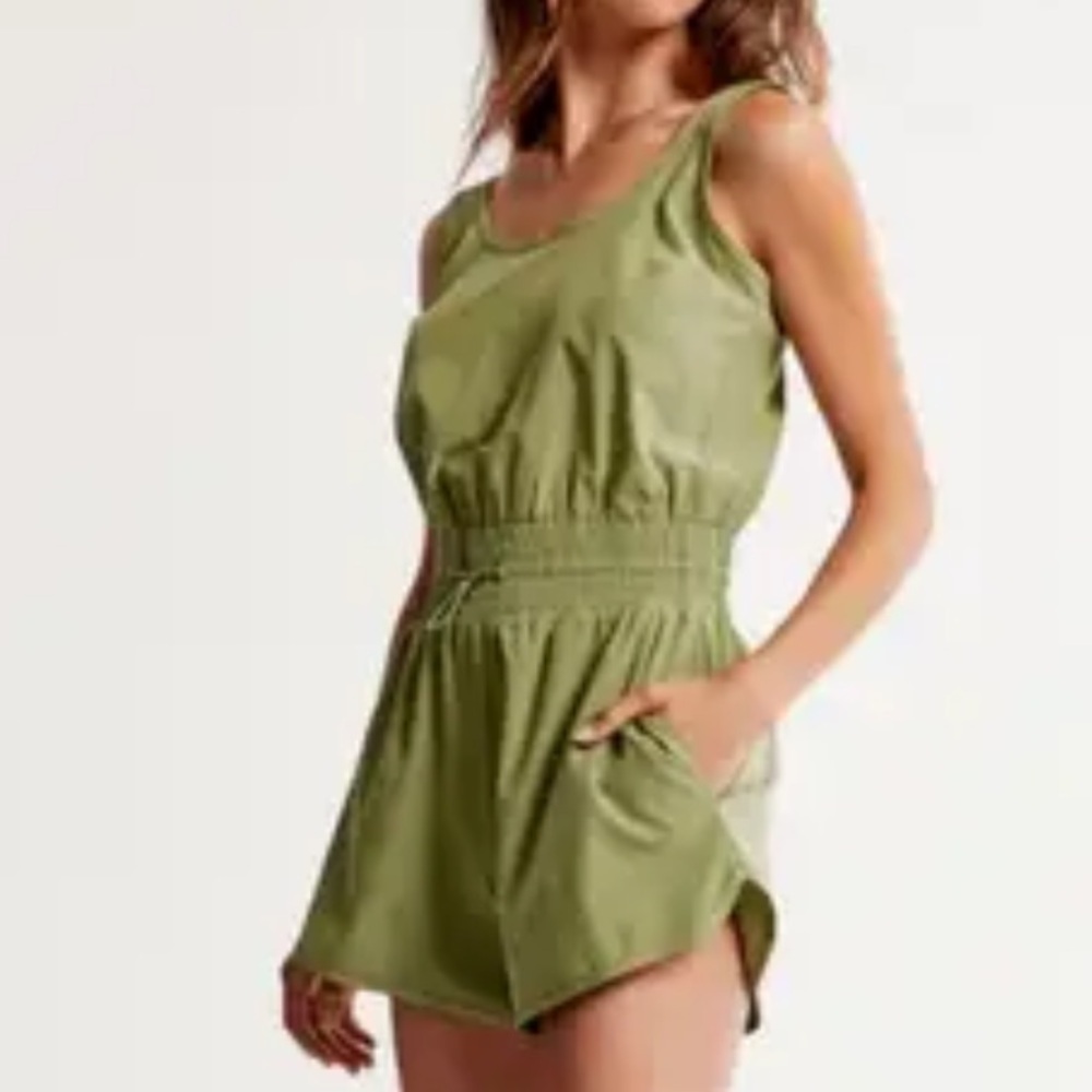 Abercrombie & Fitch Green Romper XS Tall